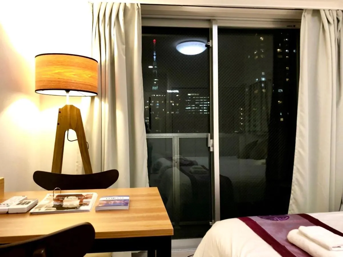 リブシティ錦糸町参番館: Skytree Views, Central Tokyo Access Apartment